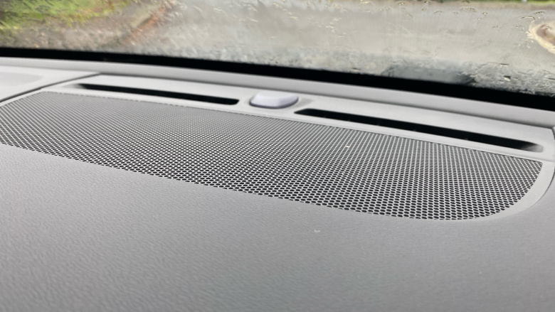 Volvo XC40 2.0 B4P Plus Dark 5dr Auto Petrol Estate